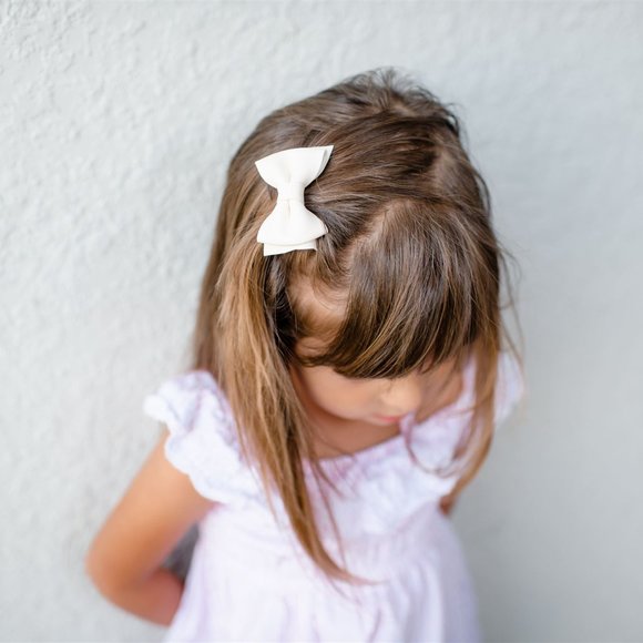 Girls Faux Leather Bow Hair Clips Set of 4 - Picture 4 of 4